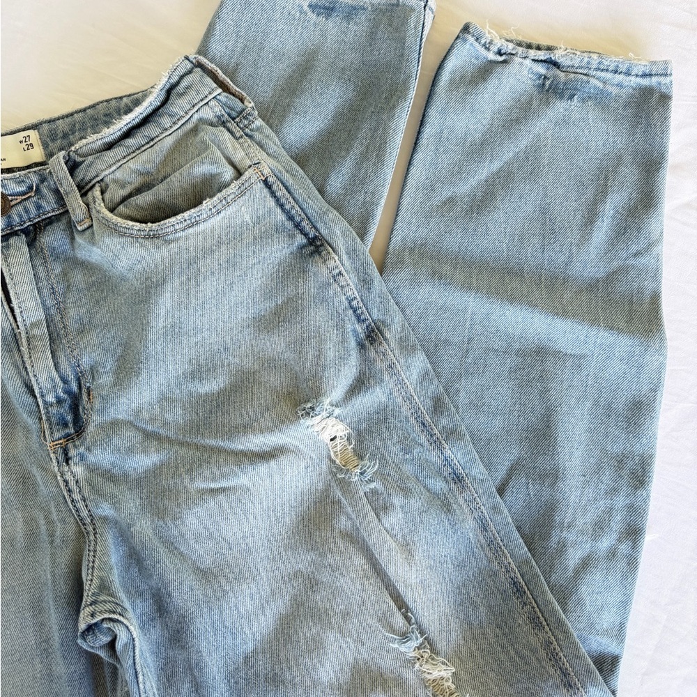 Hollister curvy high rise mom jeans distressed - Picture 5 of 7